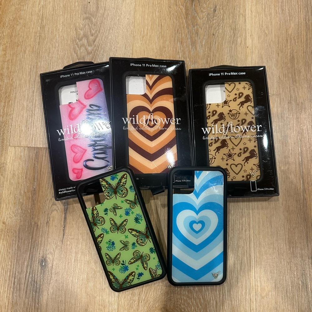 Selling these Wildflower iPhone 11 Pro Max cases as a bundle for $50, contact me